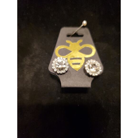 Jewelry Lot 4 -  3 Earrings and 1 Bracelet - Picture 4 of 7